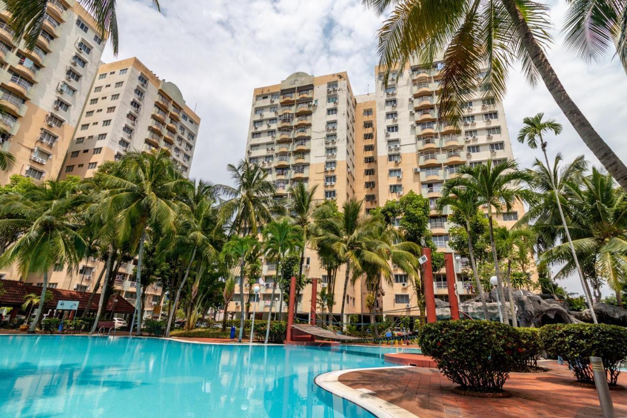 Condo At Melaka Raya By Idealhub Exterior photo